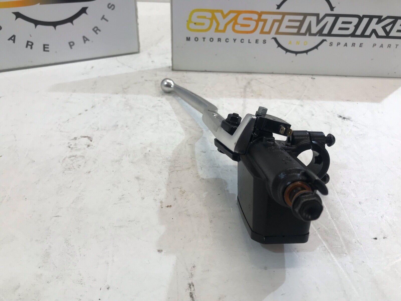 thumbnail image 2 of Original Piaggio Left Rear Brake Pump – For Beverly 300 IE 2010-2012 – Made In Italy 2 of 5