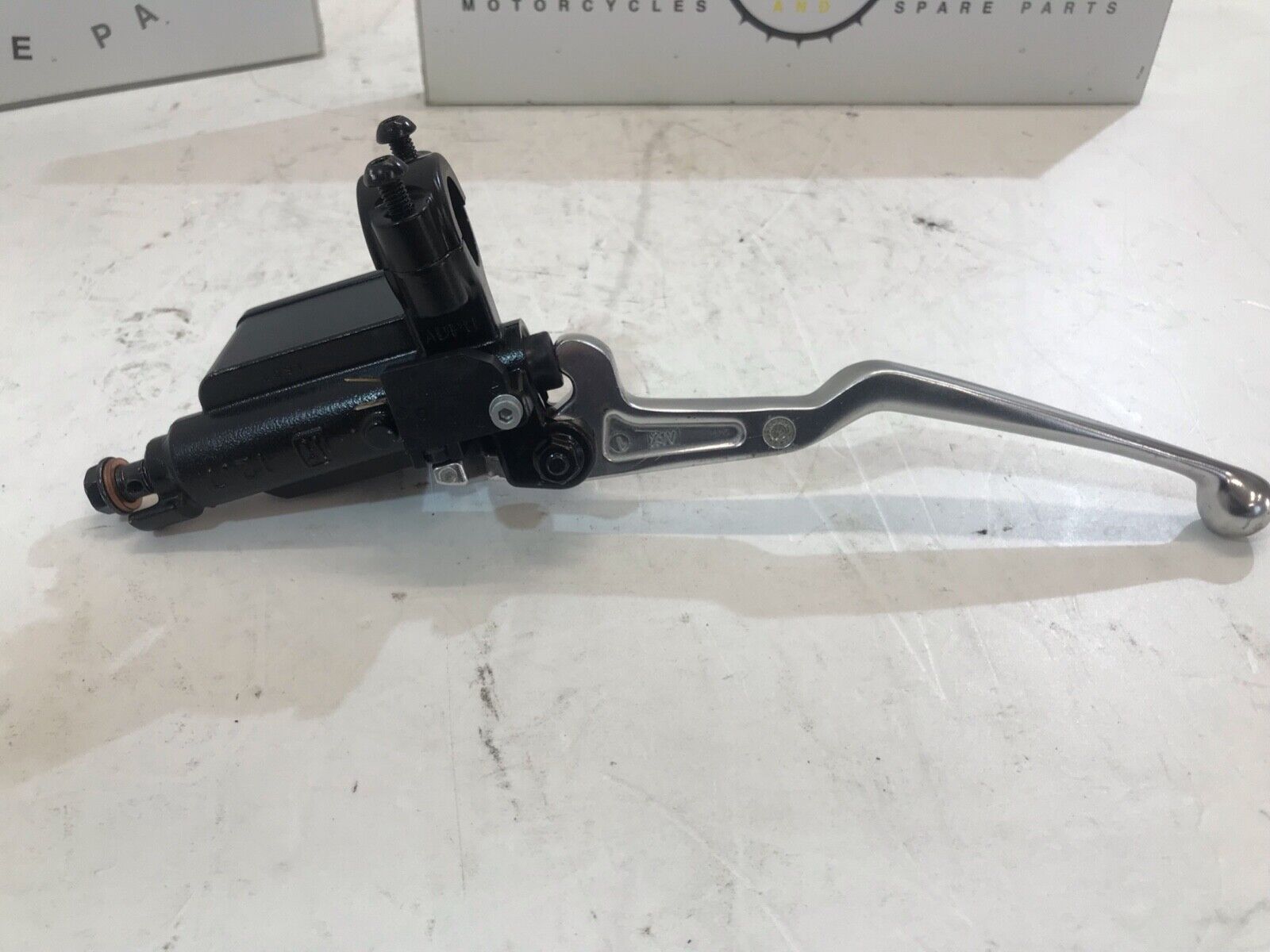 thumbnail interactive-video image 1 of Original Piaggio Left Rear Brake Pump – For Beverly 300 IE 2010-2012 – Made In Italy 1 of 5