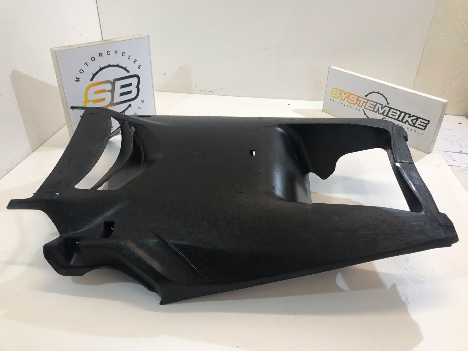 Carena Pedana Maxtuned Nera Per MBK Nitro Naked 50 E Yamaha Aerox - Kit Di Montaggio Completo
