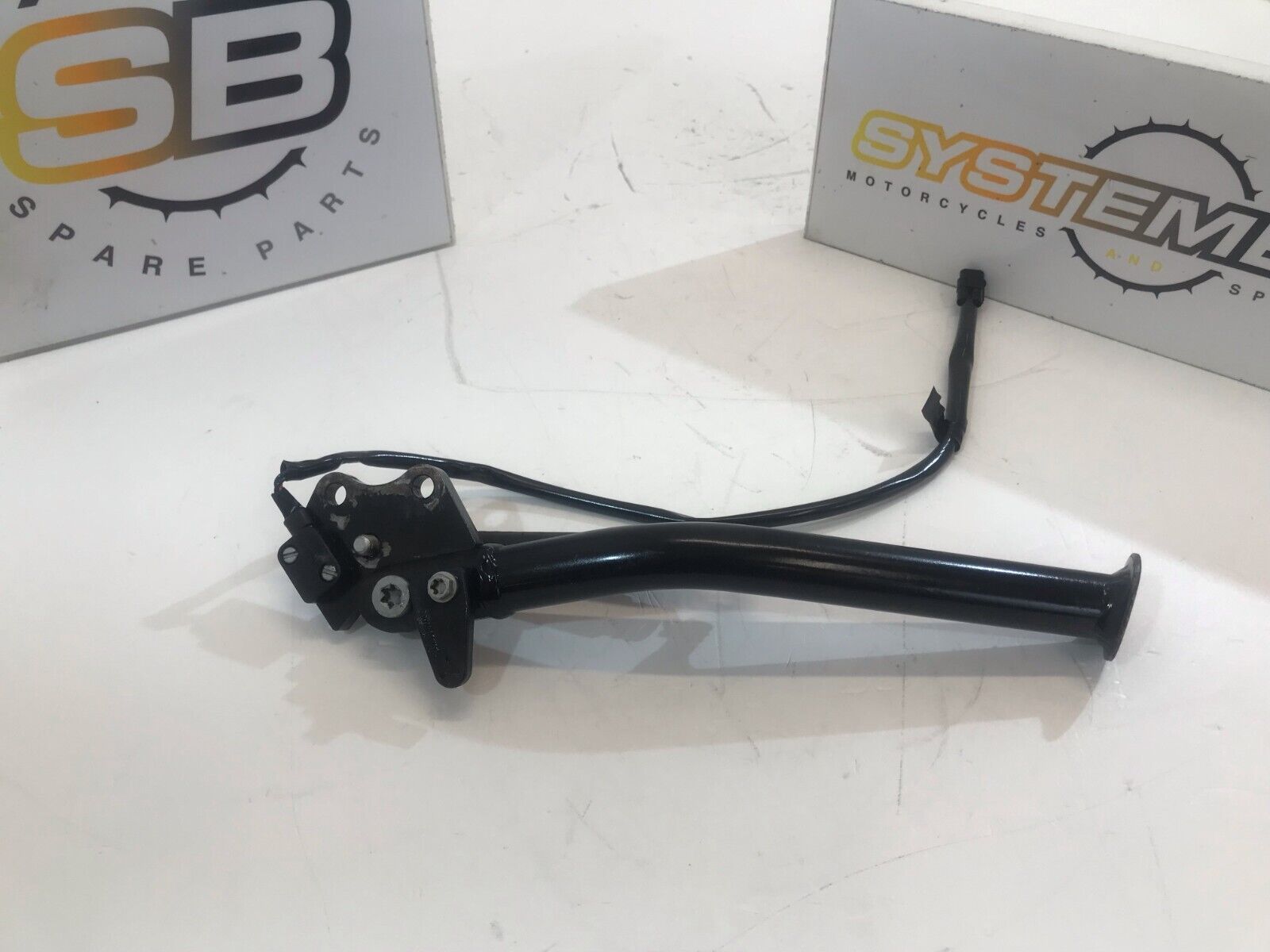 Cavalletto Laterale ZIEGER 10006801 Per Yamaha MT-125 E XSR 125 (2020-2023) – Alluminio Anodizzato Nero